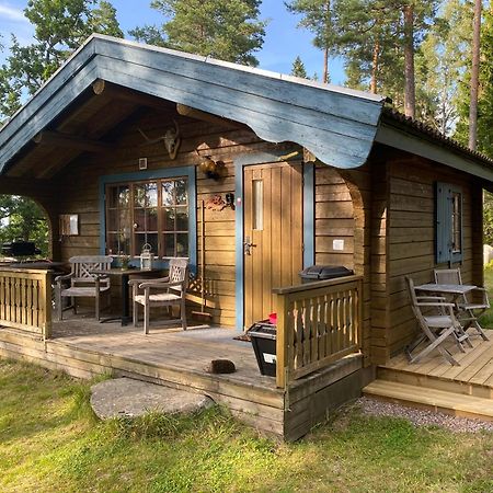 Timrad Stuga I Kanten Av Skogen Med Spa Moejlighet Mullsjö Esterno foto