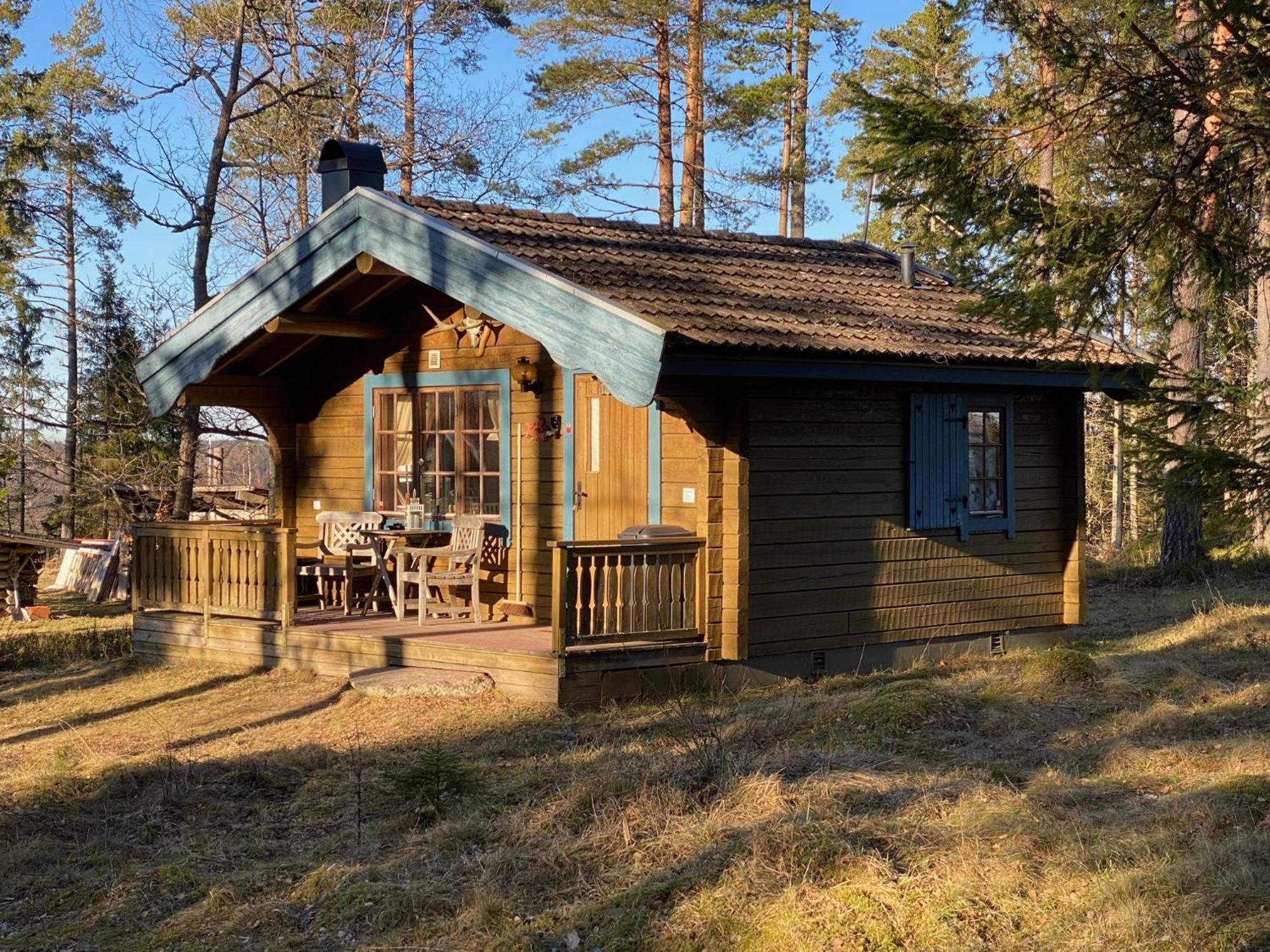 Timrad Stuga I Kanten Av Skogen Med Spa Moejlighet Mullsjö Esterno foto