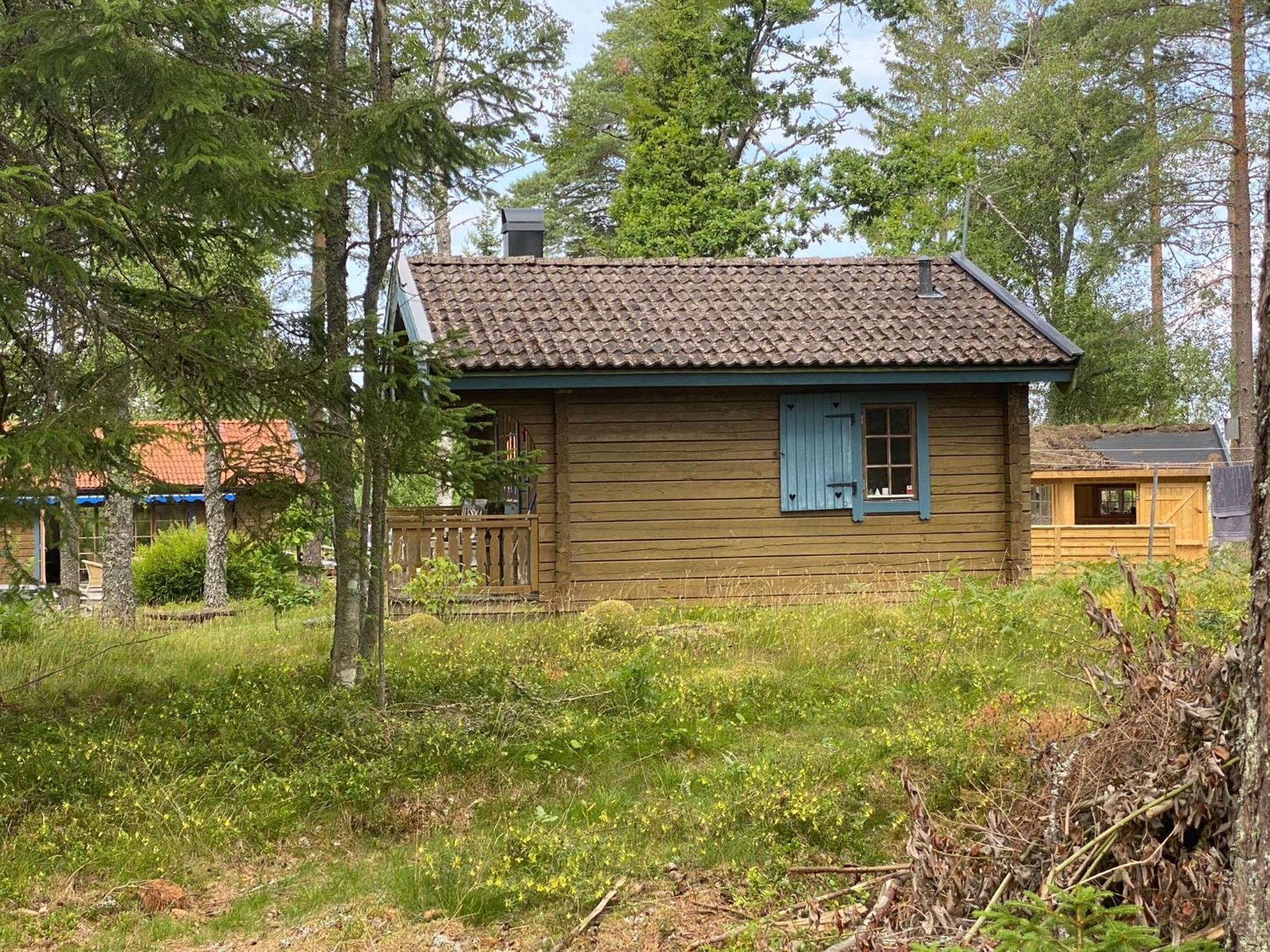 Timrad Stuga I Kanten Av Skogen Med Spa Moejlighet Mullsjö Esterno foto