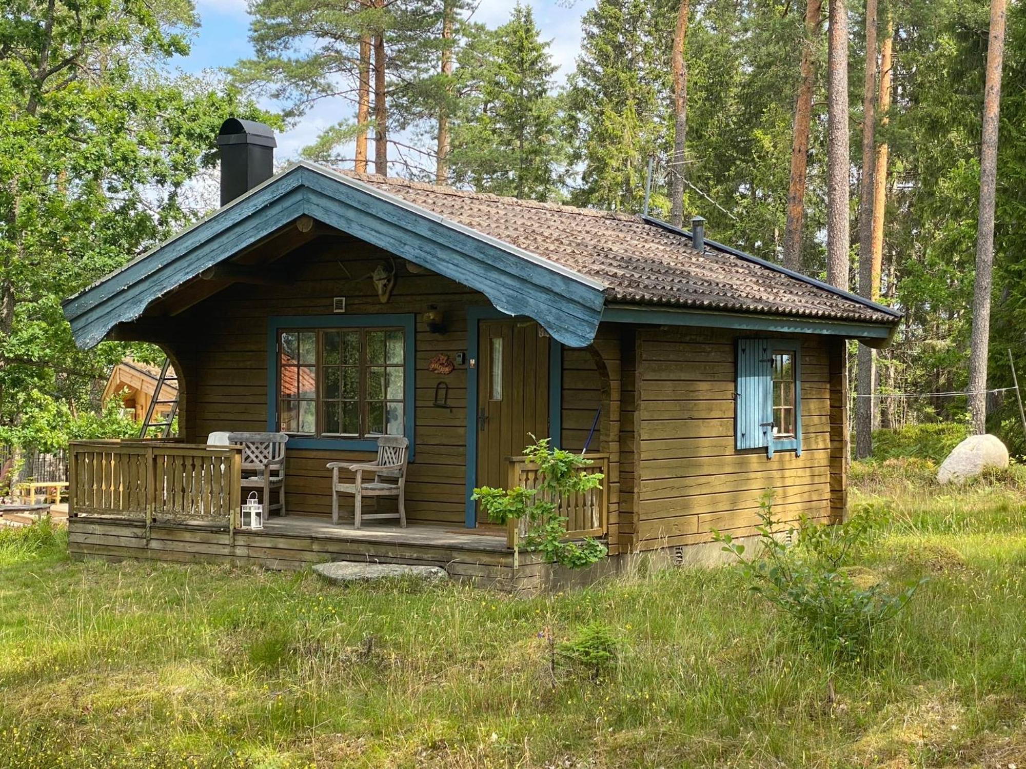 Timrad Stuga I Kanten Av Skogen Med Spa Moejlighet Mullsjö Esterno foto
