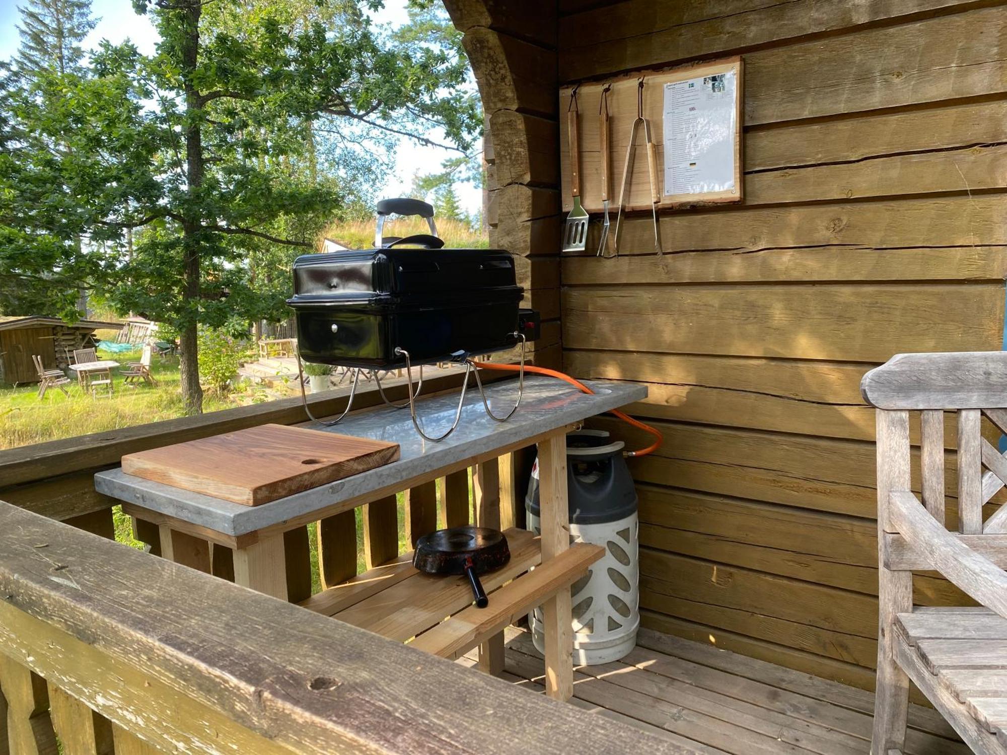 Timrad Stuga I Kanten Av Skogen Med Spa Moejlighet Mullsjö Esterno foto
